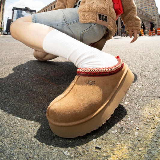 Woman's UGG Tazz II Slippers - Chestnut - Open Box