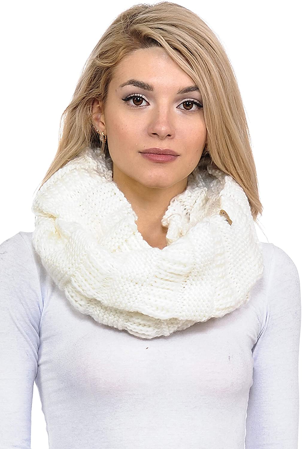 Basico Infinity Scarf | Winter Crochet Knit Scarf in One Size