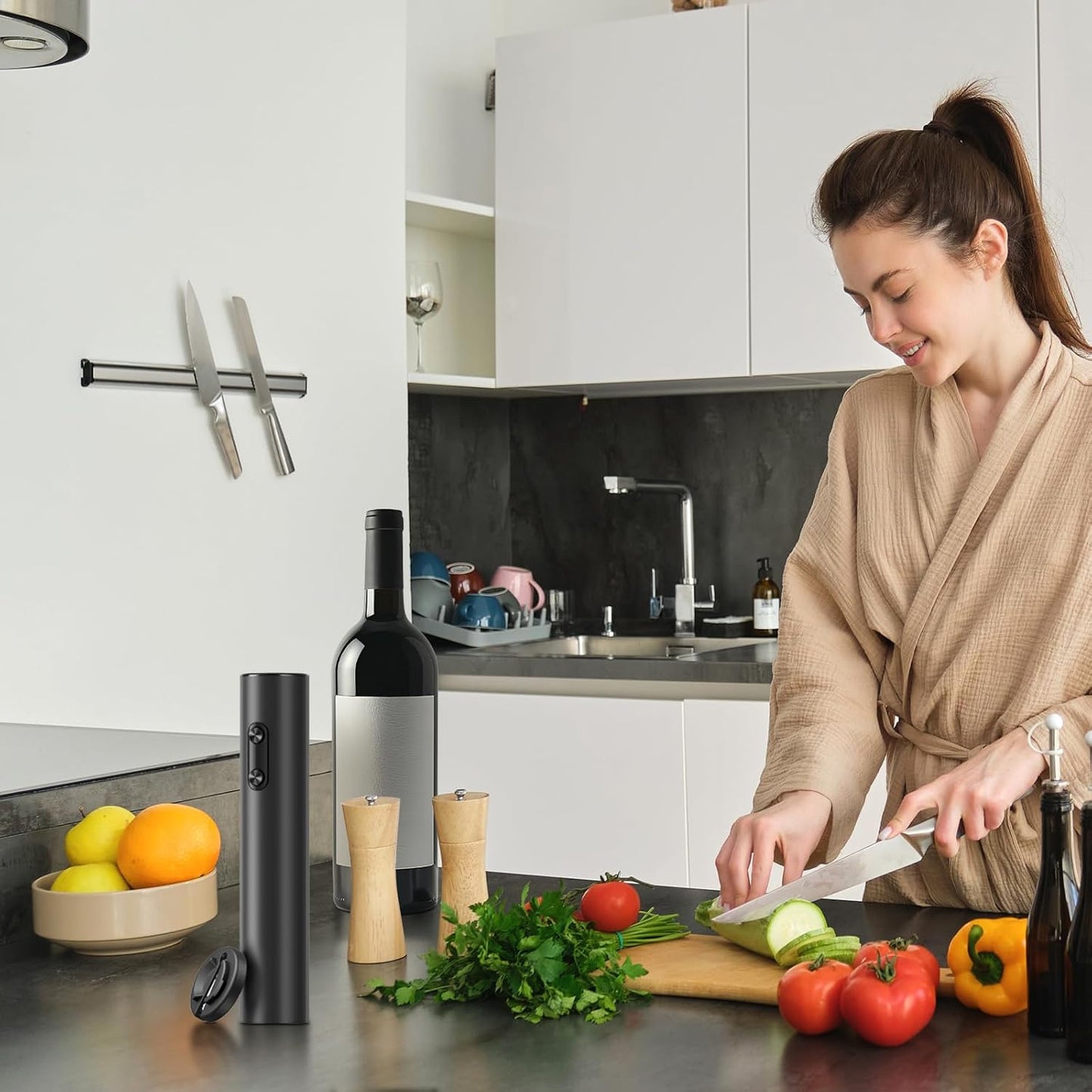 Electric Wine Opener – Automatic Corkscrew Use – One-Button Operation with Foil Cutter – Effortless Wine Bottle Opening