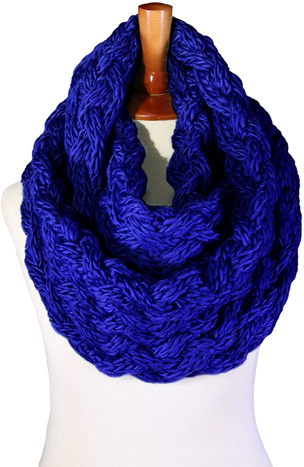 Basico Infinity Scarf | Winter Crochet Knit Scarf in One Size