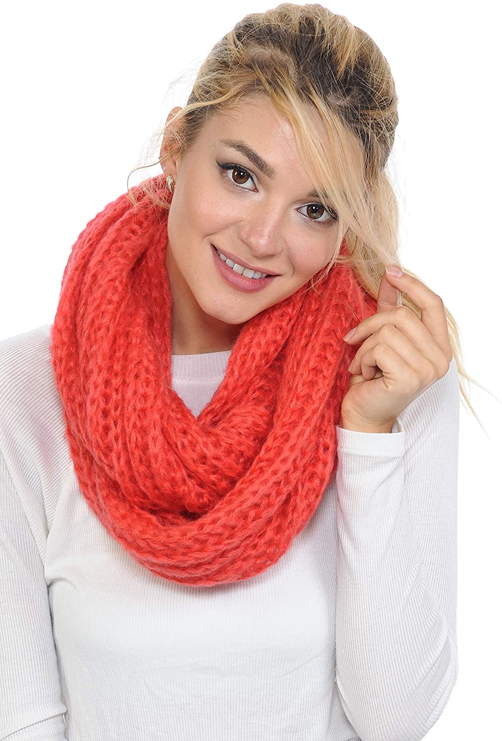 Basico Infinity Scarf | Winter Crochet Knit Scarf in One Size