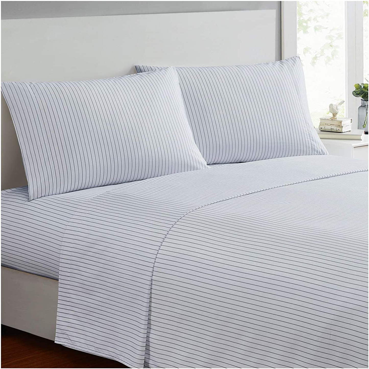 Mellanni Bed Sheet Set - Brushed Microfiber 1800 Bedding - Wrinkle, Fade, Stain Resistant - 3 Piece (Twin, Baby Blue)