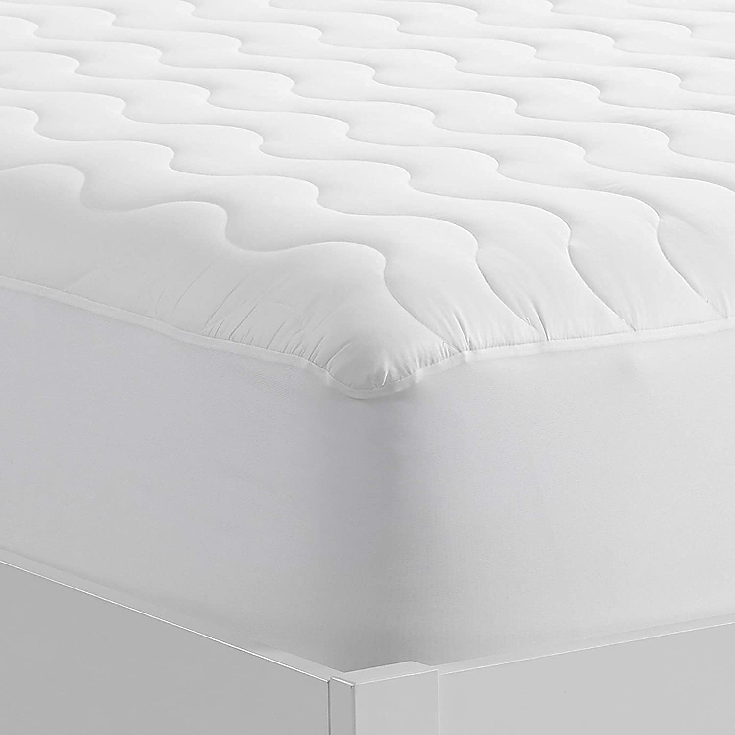 Serta Perfect Sleeper Basic Comfort Mattress Pad, Air Dry Moisture Wicking, Microfiber Fill, Scotchgard Stain Release, Antimicrobial Odor Protection, Cooling, Full, White