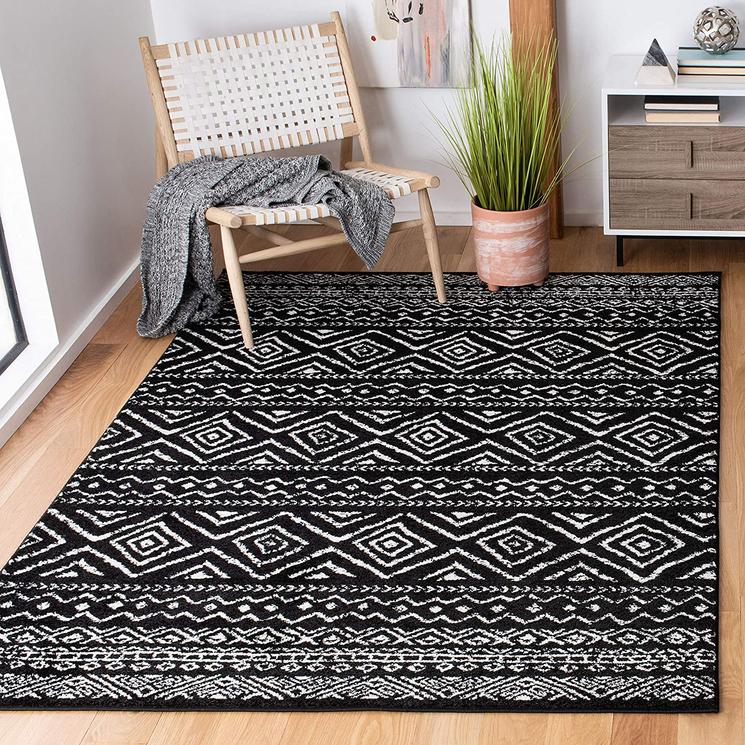 Safavieh Tulum Collection TUL267B Moroccan Boho Distressed Non-Shedding Living Room Bedroom Area Rug, 5' x 5' Square, Ivory / Light Grey