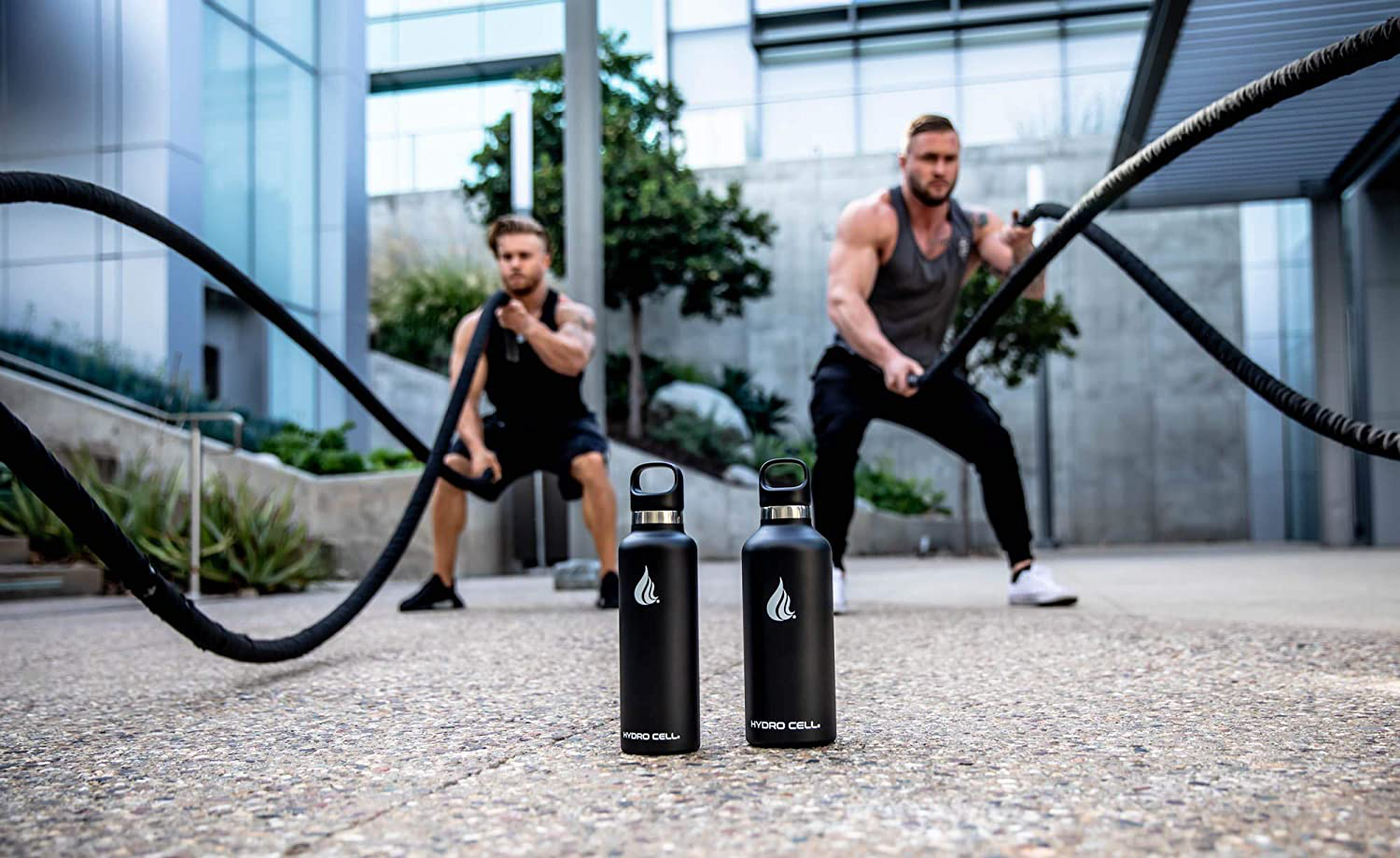 Hydro Cell Stainless Steel Water Bottle with Straw & Standard Mouth Lids (32oz 24oz 20oz 16oz) - Keeps Liquids Hot or Cold with Double Wall Vacuum Insulated Sweat Proof Sport Design (White 20oz)