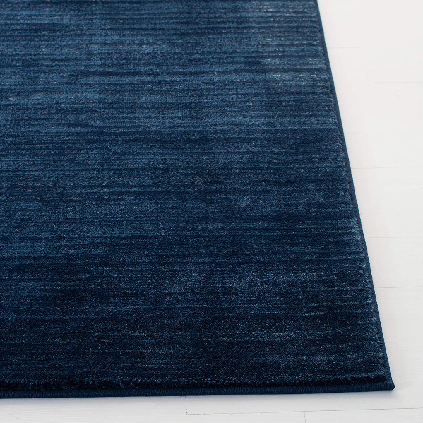 Safavieh Vision Collection VSN606B Modern Ombre Tonal Chic Non-Shedding Stain Resistant Living Room Bedroom Area Rug 3' x 3' Round Aqua