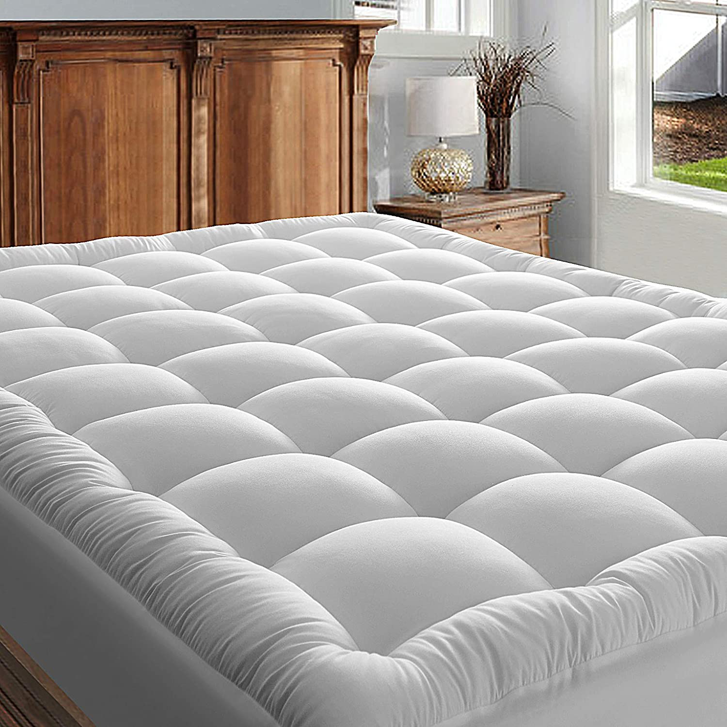 WOOBOBEE Mattress Pad Cover, Cooling Mattress Topper, Soft Qulited Fitted Pillowtop Mattress Protector Down Alternative Overfilled with 8-21 Inch Deep Pocket (White - Checkered, Full)