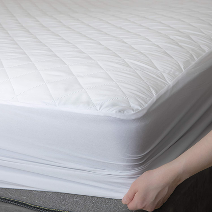 Quilted Mattress Pad - The Quilted Fabric is Comfortable and Thick Enough to Get a Restful Night Sleep. The Plush Mattress Topper Will Also Help Protect Your Mattress from Stains. (Twin)