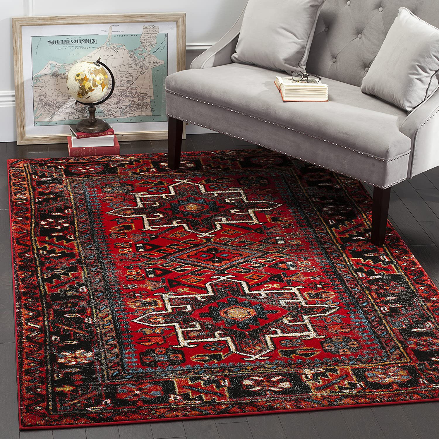 Safavieh Vintage Hamadan Collection VTH211A Oriental Traditional Persian Non-Shedding Stain Resistant Living Room Bedroom Area Rug 4' x 4' Square Red/Multi
