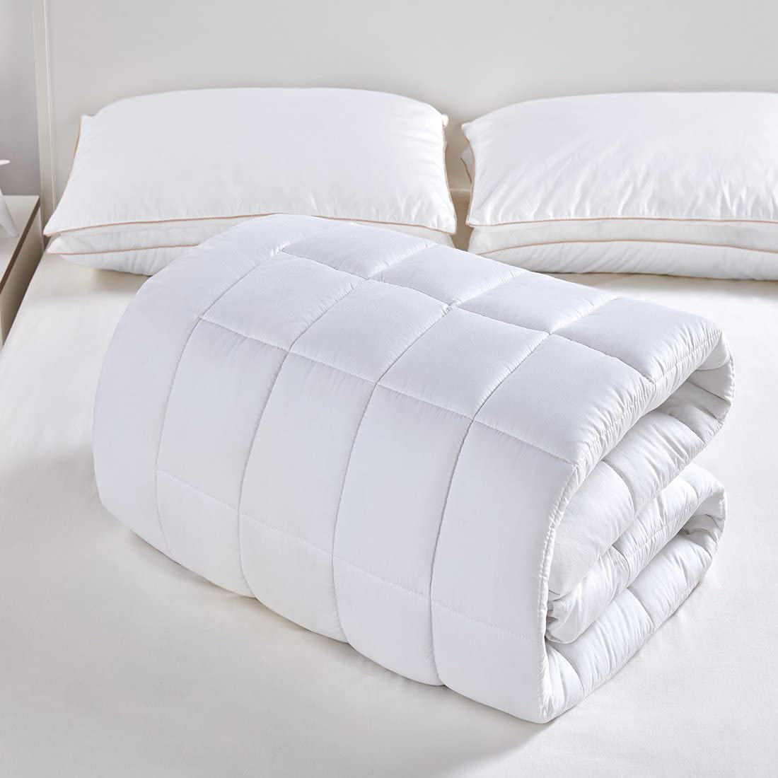 Twin Mattress Pad Cover Top with Stretches to 18” Deep Pocket Fits Up to 8”-21” Cooling White Bed Topper (Down Alternative, Twin Size)