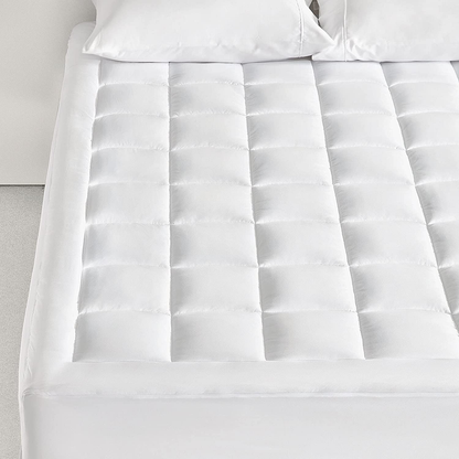 SONIVE Quilted Mattress Pad Soft Fluffy Pillow Top Mattress Cover Down Alternative Fill Topper Streches up to 21 Inches Deep Pocket (White, King)