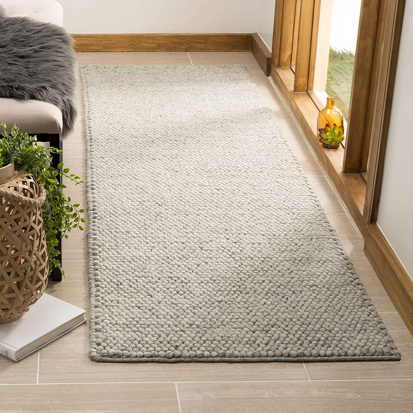 Safavieh Natura Collection NAT620C Handmade Premium Wool Runner, 2'3" x 8' , Silver