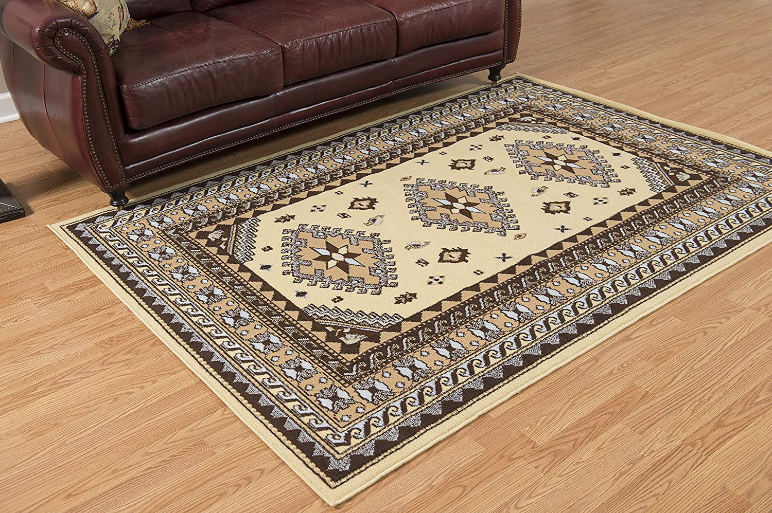 United Weavers of America Dallas Tres Rug, 2 x 3', Ivory