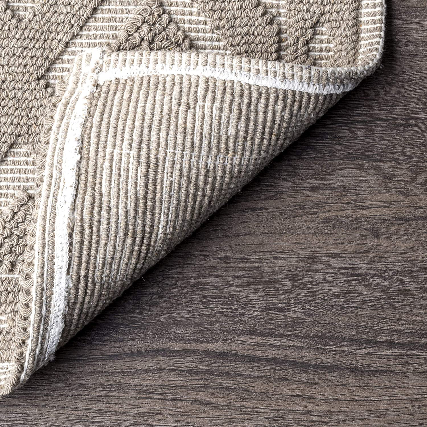 Textured Geometric Trellis Bath Mat