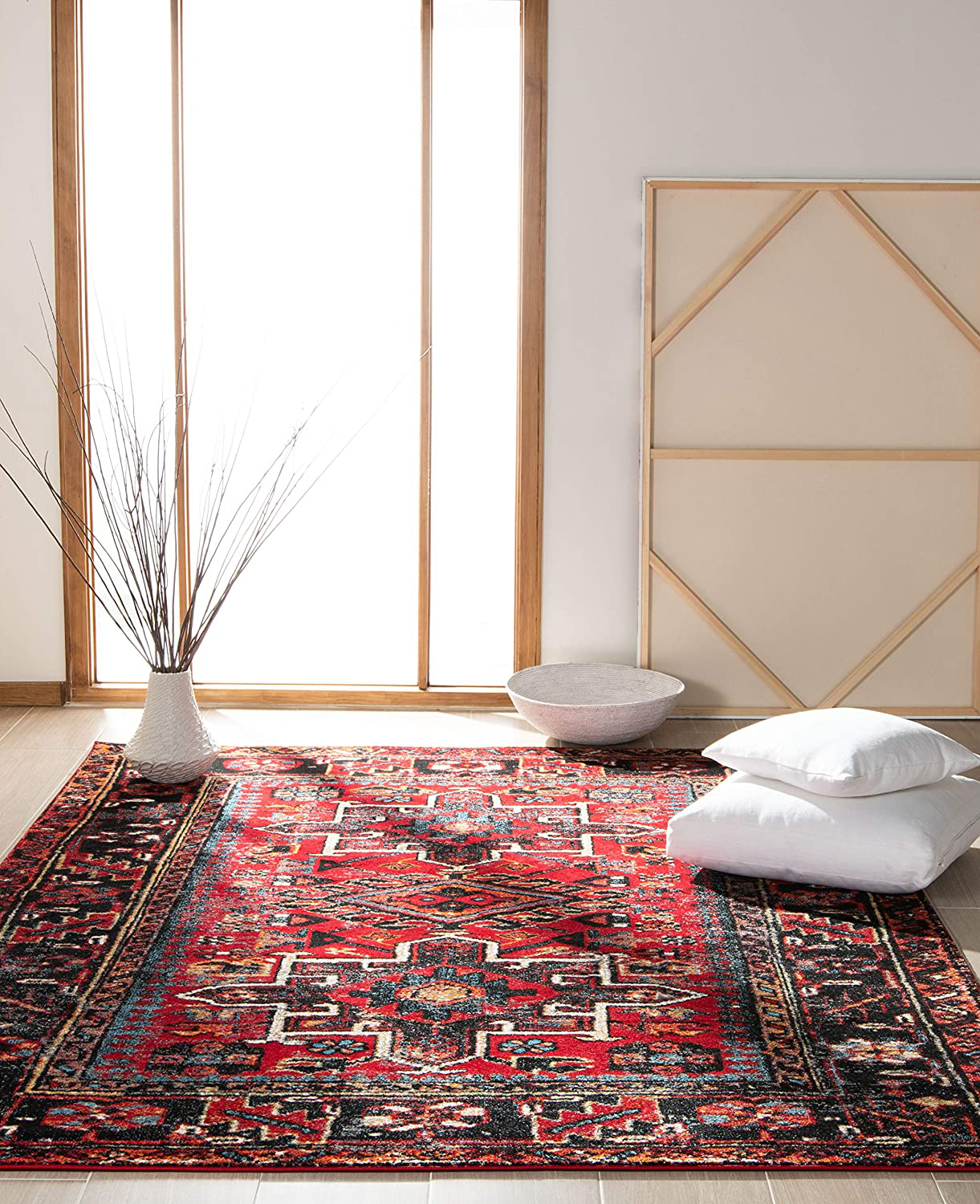 Safavieh Vintage Hamadan Collection VTH211A Oriental Traditional Persian Non-Shedding Stain Resistant Living Room Bedroom Area Rug, 3' x 3' Round, Red / Multi