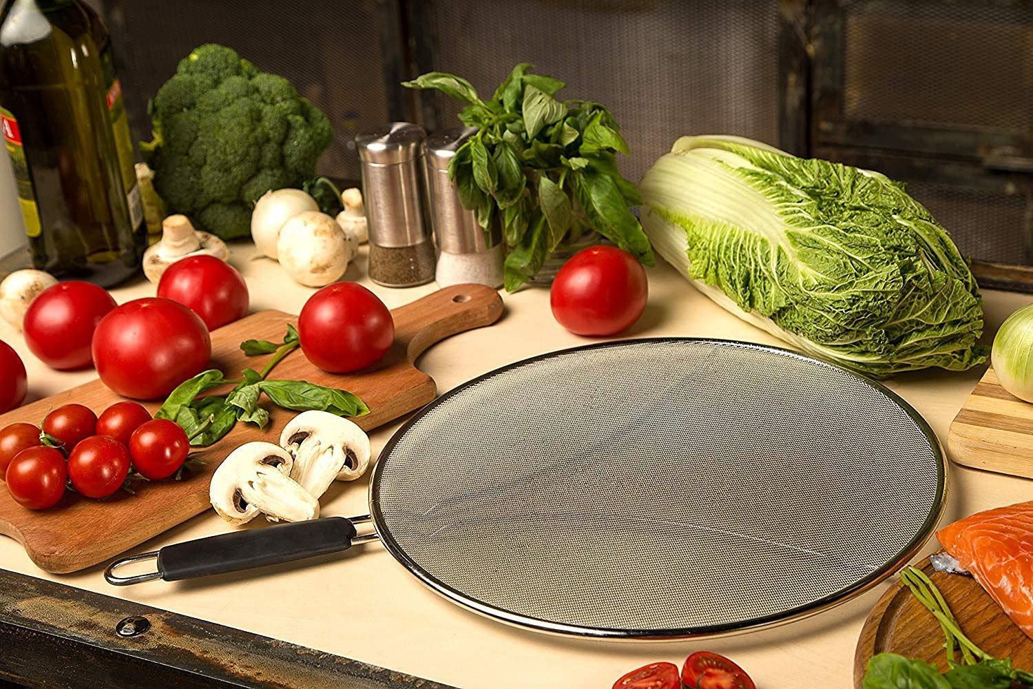Grease Splatter Screen for Frying Pan 13" - Stops 99% of Hot Oil Splash - Protects Skin from Burns - Splatter Guard for Cooking - Iron Skillet Lid Keeps Kitchen Clean - Stainless Steel