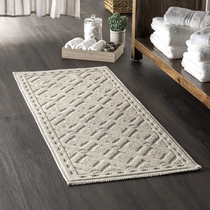 Textured Geometric Trellis Bath Mat
