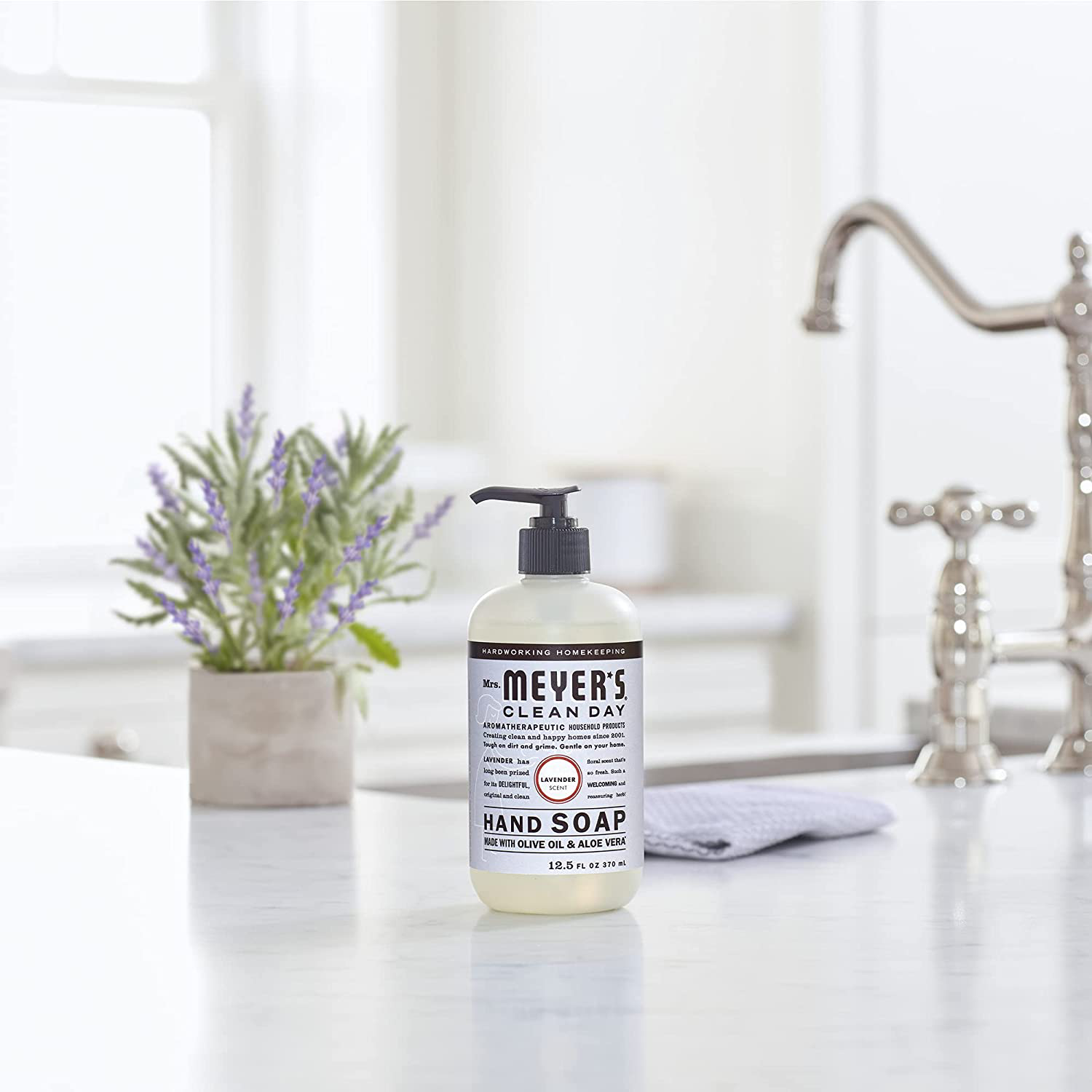 Mrs. Meyer's Clean Day Liquid Hand Soap, Cruelty Free and Biodegradable Hand Wash Formula Made with Essential Oils, Lavender Scent, 12.5 oz - Pack of 3