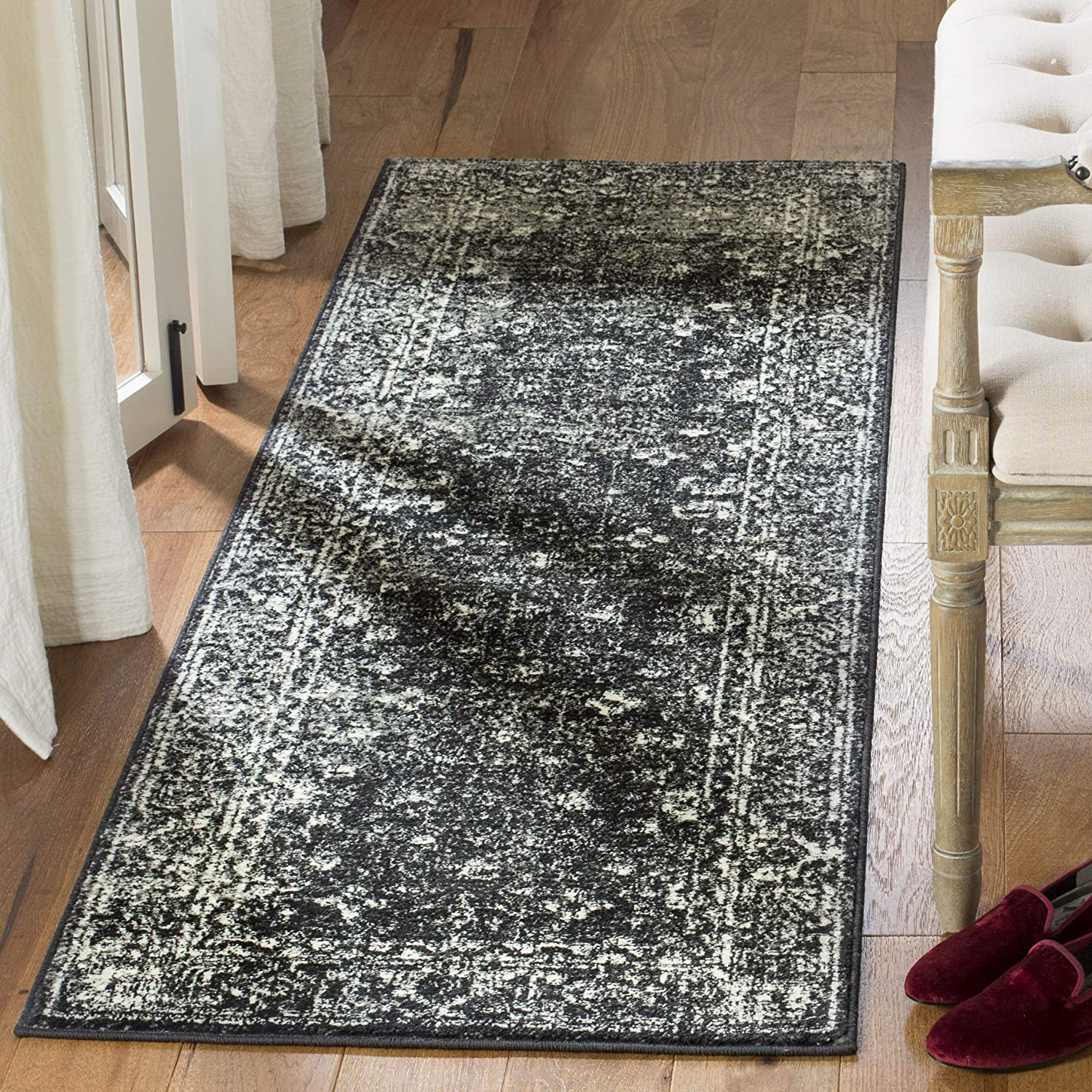 Safavieh Evoke Collection EVK270K Shabby Chic Distressed Non-Shedding Stain Resistant Living Room Bedroom Area Rug, 2'2" x 5', Charcoal / Ivory