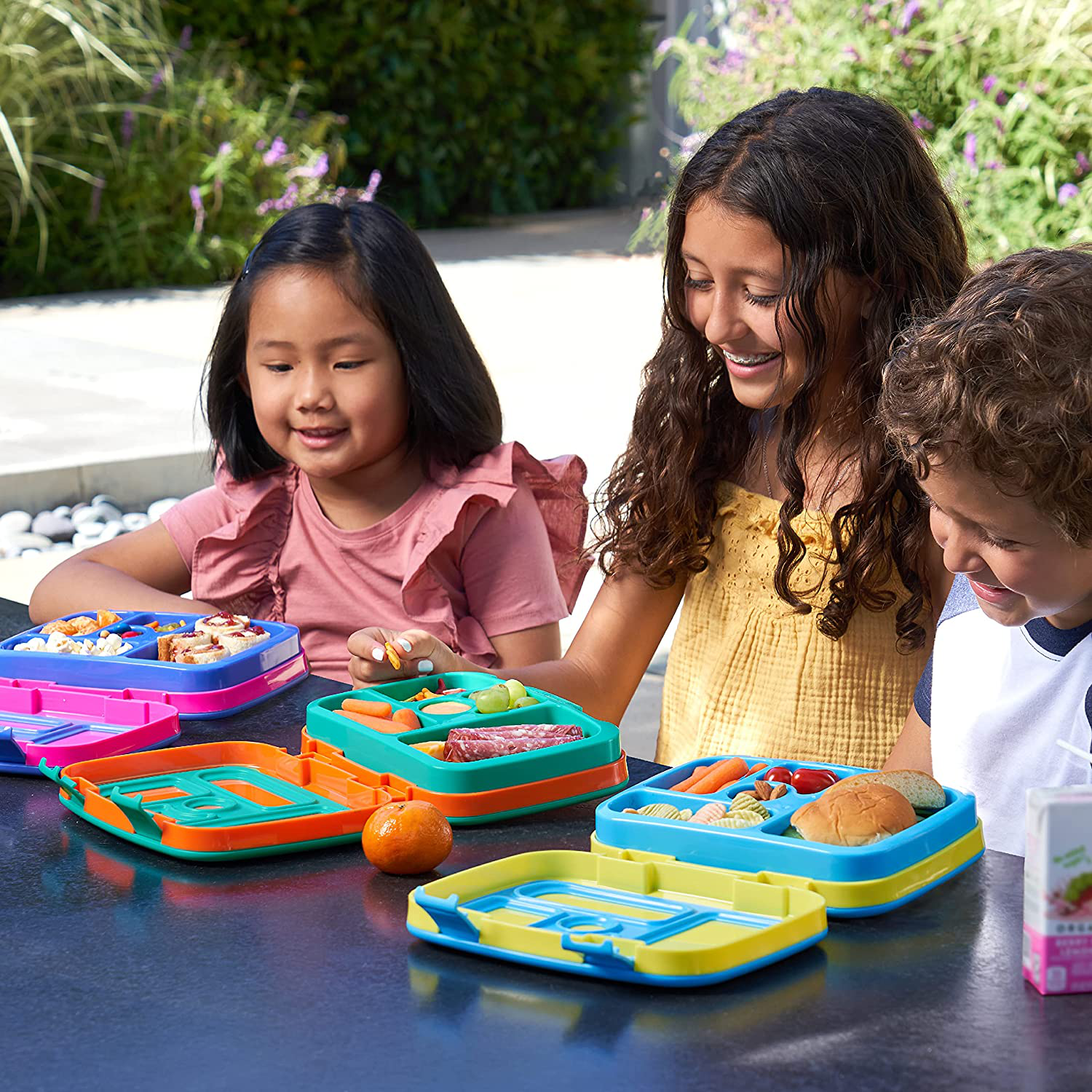 Bentgo Kids Brights – Leak-Proof, 5-Compartment Bento-Style Kids Lunch Box – Ideal Portion Sizes for Ages 3 to 7 – BPA-Free, Dishwasher Safe, Food-Safe Materials (Citrus Yellow)