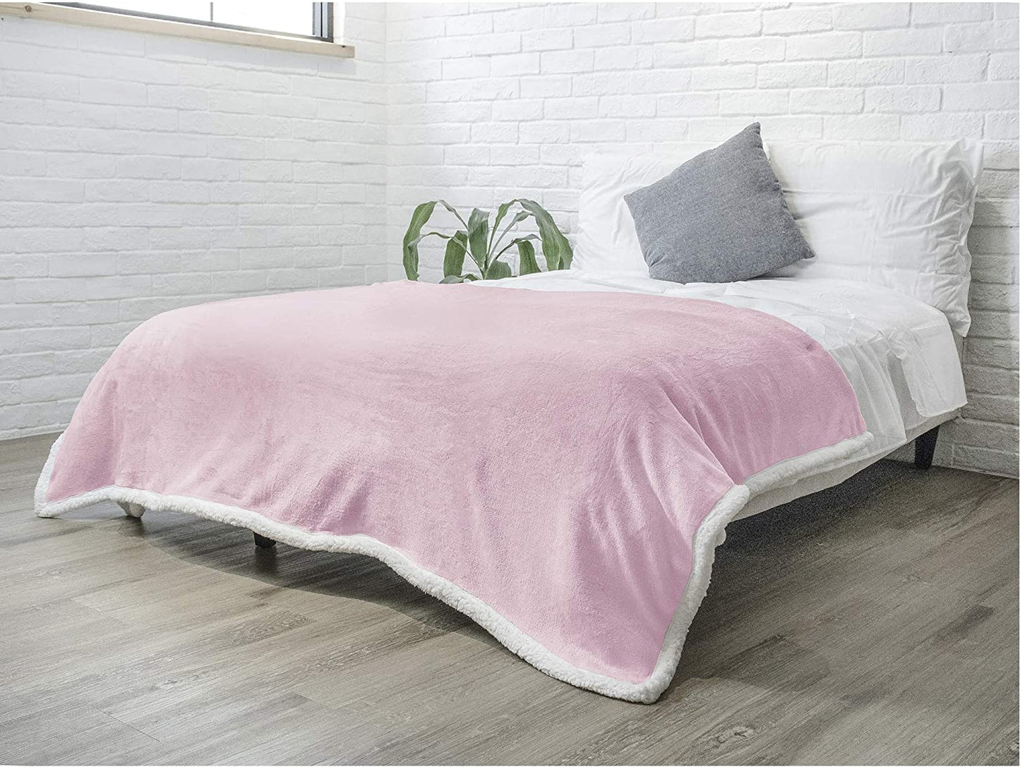 Twin Plush Sherpa Blanket