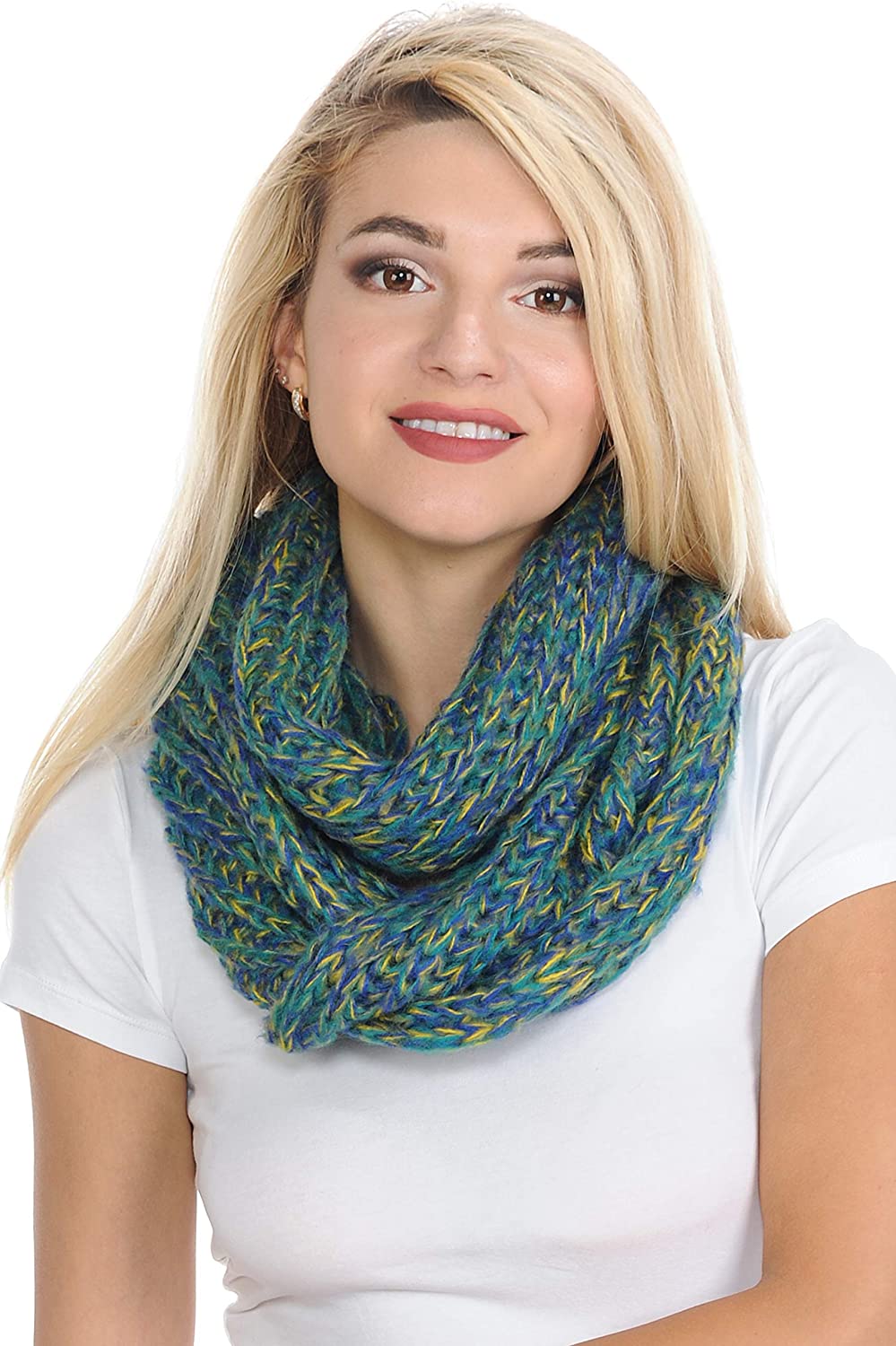Basico Infinity Scarf | Winter Crochet Knit Scarf in One Size
