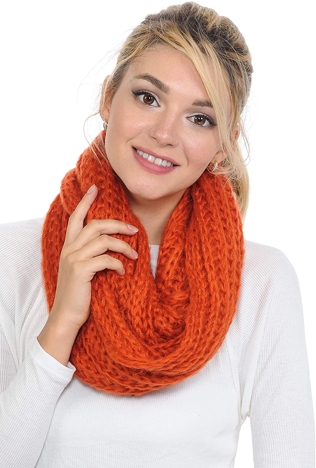 Basico Infinity Scarf | Winter Crochet Knit Scarf in One Size