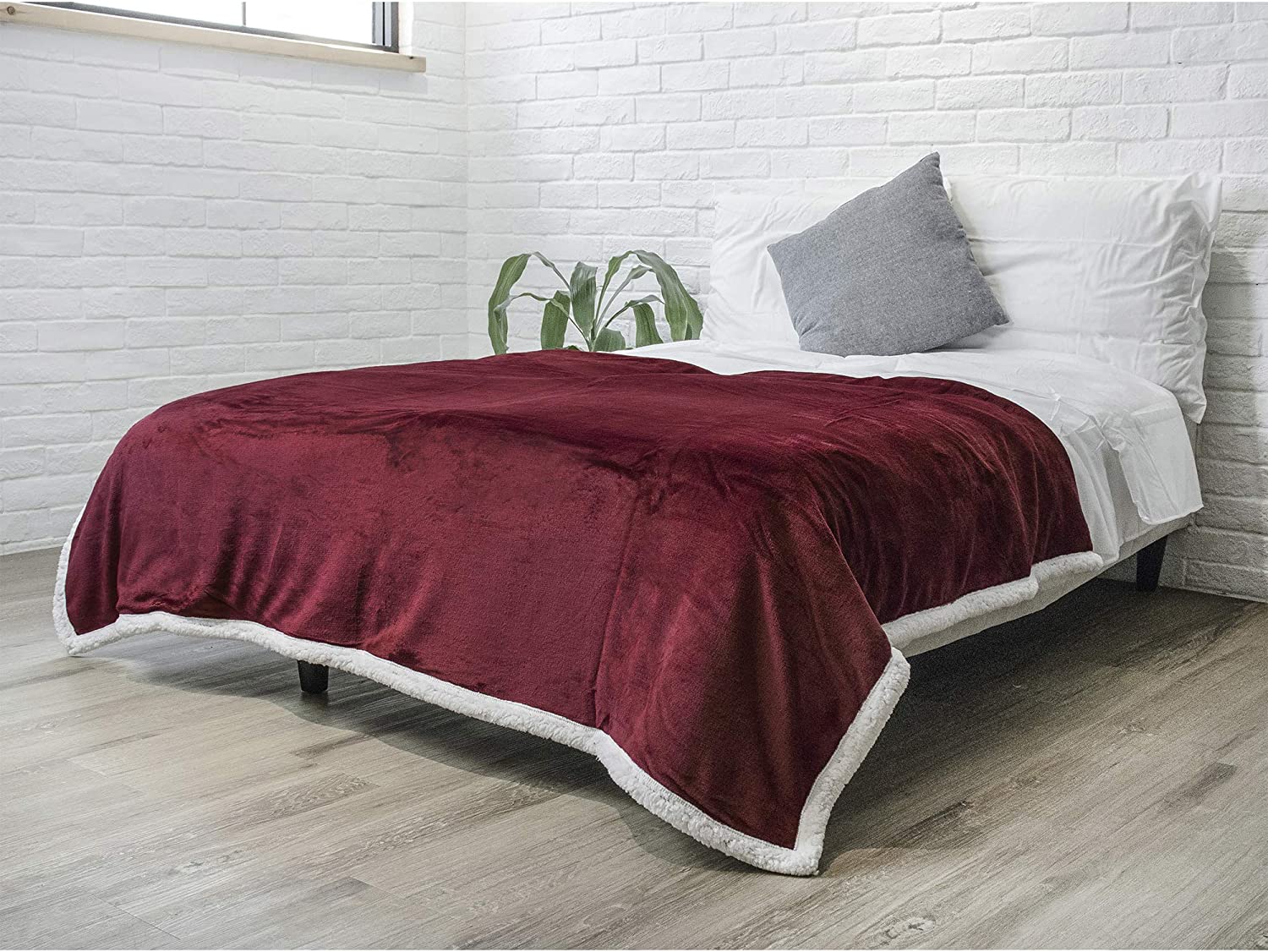 Twin Plush Sherpa Blanket