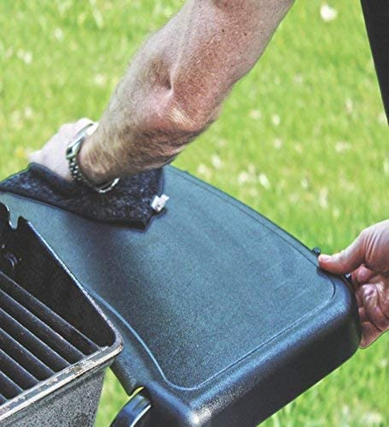  BBQ Grill Cleaner Oil | 100% Plant-Based & Vegan | Best for Cleaning Barbeque Grills & Grates | Use with Wooden Scrapers, Brushes, Accessories & Tools