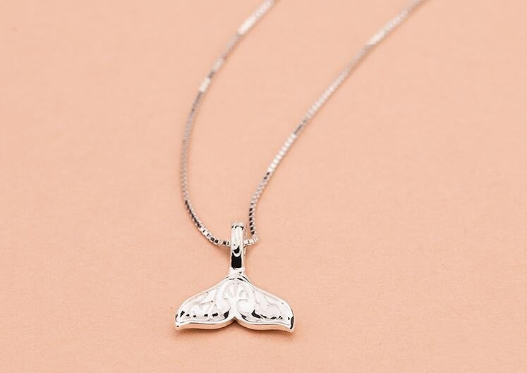 Shuangshuo Ethnic Whale Tail Pendant Necklace for Women Lovely Mermaid Tail Choker Necklace Mermaid Long Chain Necklace collier